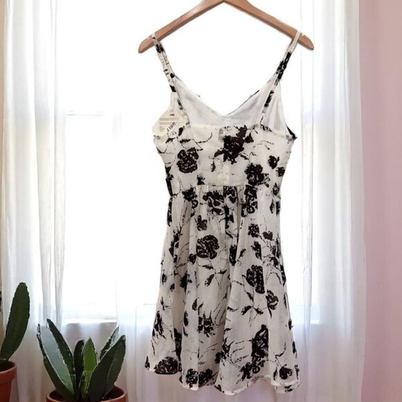 NWT J.ING Jing White with Black Floral Print Fit and Flare Dress - Picture 3 of 7